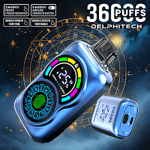 Un appareil de vapotage futuriste Delphitech affichant un écran numérique avec une interface colorée entourée de signes astrologiques, annonçant 36 000 bouffées et des fonctions doubles pour les réglages de puissance et de flux d'air.