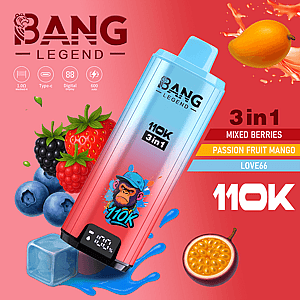 Een roze-tot-blauwe gradiënt Bang Legend 3-in-1 vape-apparaat diagonaal weergegeven op een rode achtergrond, met '110k 3in1' branding, omringd door illustraties van gemengde bessen en een passiefruitmango.