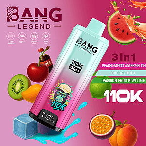 Felroze Bang Legend-advertentie voor een turquoise-roze 110k 3-in-1 fruitsmaak met fruitsmaak, schuine schuine diagonaal met een cartoon aapgraphic, omringd door gesneden fruit zoals watermeloen, kiwi, cherry, passievrucht, limoen en perzik, met blauwe spatten en smakelijke labels peach mango watermelon, cherry cola lime.