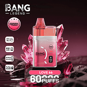 Een roze Bang Legend vape-apparaat met een doorschijnend roze mondstuk en een roze getinte behuizing bevindt zich tussen grote roze kristallen op een donkerpaarse achtergrond; .