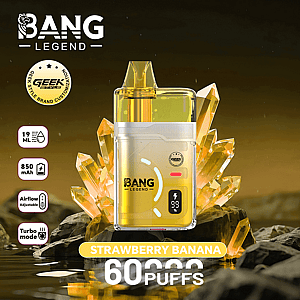 Een wegwerpvape van Bang Legend met een gele, doorschijnende cartridge en een zilveren behuizing, gepositioneerd tussen oranje kristalformaties, prominent gelabeld Strawberry Banana en 60 trekjes.