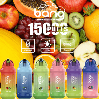 Kolorowe jednorazowe urządzenia do waporyzacji Bang w sześciu smakach, prezentowane na tle różnych świeżych owoców, podkreślające takie funkcje, jak 15000 zaciągnięć, akumulator 650 mAh, pojemność 23 ml i ładowanie typu C.