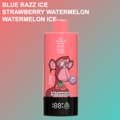 Pink Bang King vape-apparaat met een cartoonaap die kauwgom blaast, aardbeien en watermeloenillustratie, en smaak Strawberry Watermelon, tegen een roze en groenblauw gradiëntachtergrond met extra smaaknamen Blue Razz Ice en Watermelon Ice hierboven vermeld.