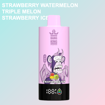 Bang King Vapen-vape-apparaat met een paarse cartoon-aapillustratie, met het opschrift 'Triple Melon'-smaak, tegen een lichte pastelkleurige achtergrond en tekst met smaken: Strawberry Watermelon, Triple Melon en Strawberry Ice.