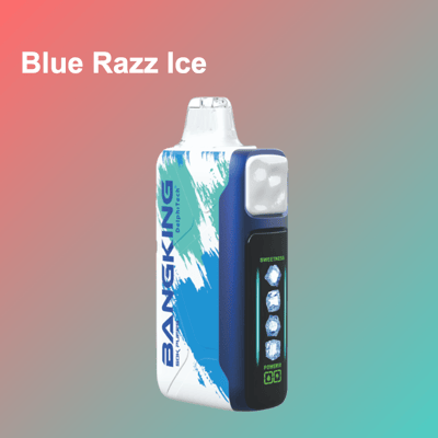 Un mod de vapeo azul y blanco con un panel de visualización negro que muestra indicadores de dulzura, colocado sobre un fondo degradado de rosa a verde azulado con las palabras Blue Razz Ice en la parte superior izquierda.