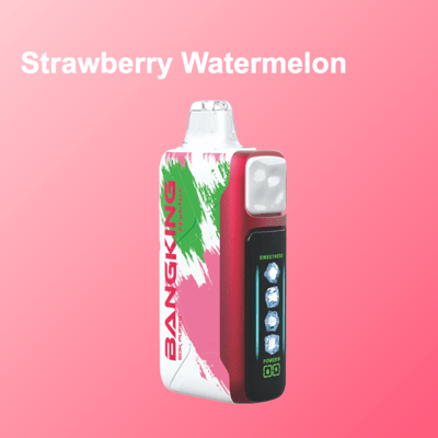 Vaporizador desechable con sabor a fresa y sandía sobre un fondo degradado rosa;, un paquete estilo botella blanca con pinceladas verdes audaces se encuentra al lado de un vaporizador de mano rojo y negro con una pequeña pantalla que muestra íconos de dulzura y hielo.