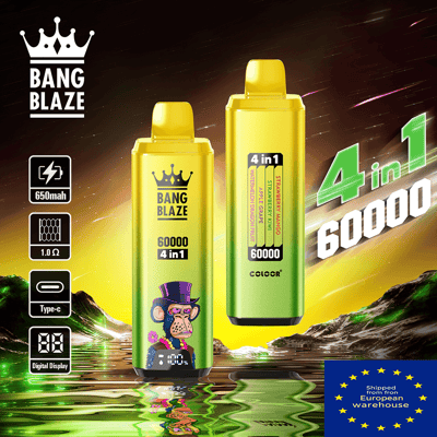 2 つの黄緑色の Bang Blaze 4-in-1 電子タバコ デバイスが、暗いネオンに照らされた風景の反射面に立っています;。左側のデバイスには猿のグラフィックとデジタル ディスプレイが表示され、右側のデバイスには太字の「4 in 1」ラベルと「60000」パフ数が特徴で、左側のアイコンは 650mAh、1.0 Ω、Type-C を示し、右下には EU 倉庫バッジが付いています。.