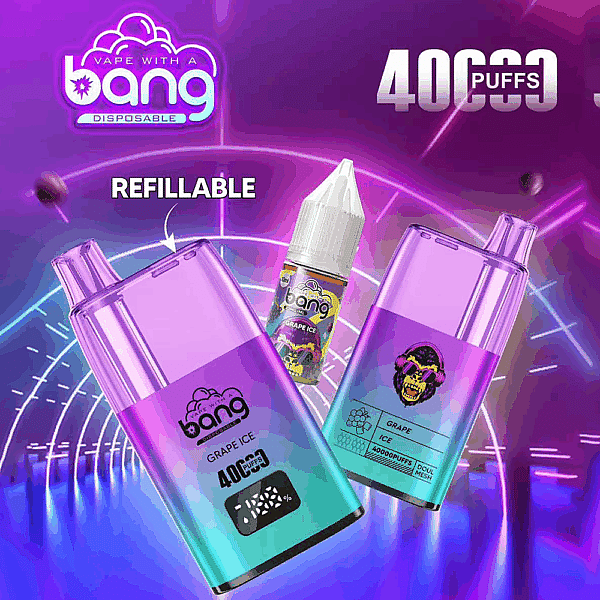 Grafik mit einem farbenfrohen Vape-Gerät mit der Aufschrift „Bang Disposable“ und dem Geschmack „Grape Ice“, wobei „Nachfüllbar“ und „40.000 Züge“ hervorgehoben sind, neben einer Flasche Vape-Saft vor einem leuchtend violetten und blauen Hintergrund.