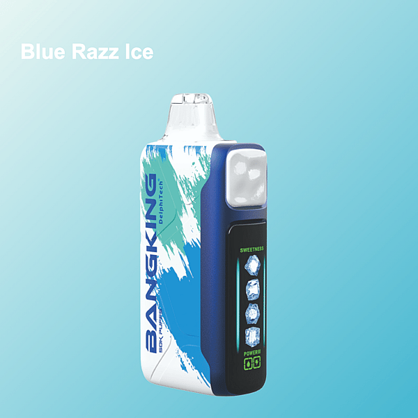 Eine digitale Illustration eines Vaping-Geräts von Bang King mit einem Blue Razz Ice-Geschmack, gestaltet mit einem weiß-blauen künstlerischen Thema auf einem hellblauen Hintergrund mit Farbverlauf.