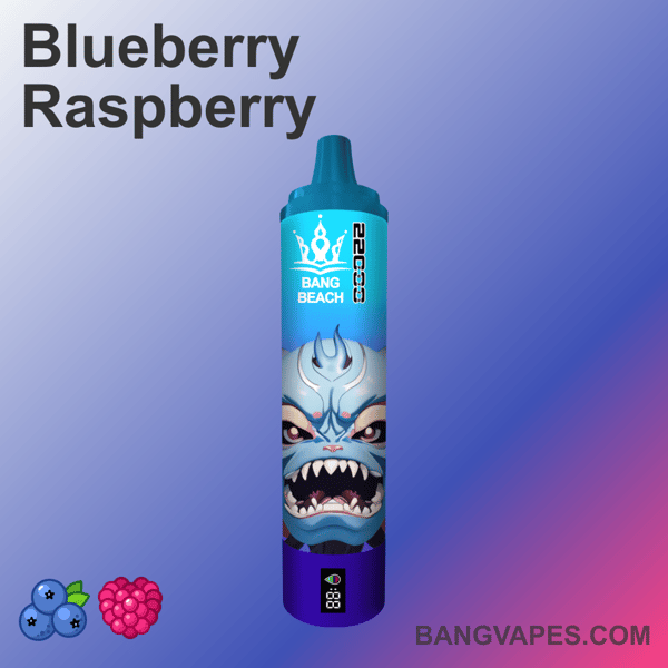 Vape pen "Bang Beach" o smaku jagodowo-malinowym, ze stylizowaną twarzą potwora i świecącym wskaźnikiem baterii. Tło ma gradient od jasnoniebieskiego do fioletowego, z ikonami jagód i malin na dole.