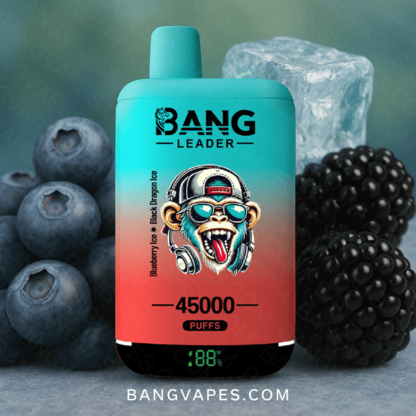 Appareil de vape coloré étiqueté ' BANG Leader ' avec les saveurs Blueberry Ice et Black Dragon Ice, entouré de myrtilles fraîches, de mûres et d'un glaçon, affichant 45 000 bouffées et un niveau de charge de 88%.
