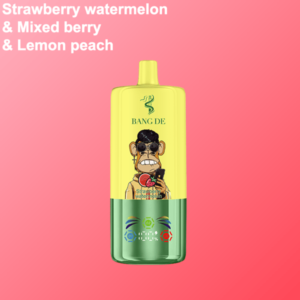 Gelbes und grünes E-Zigarettengerät mit der Aufschrift "BANG DE" und einem Cartoon-Affen, der eine Wassermelonenscheibe hält, vor einem Hintergrund mit rosa Farbverlauf und den Geschmacksrichtungen Erdbeere, Wassermelone, gemischte Beeren und Zitronenpfirsich in weißem Text.