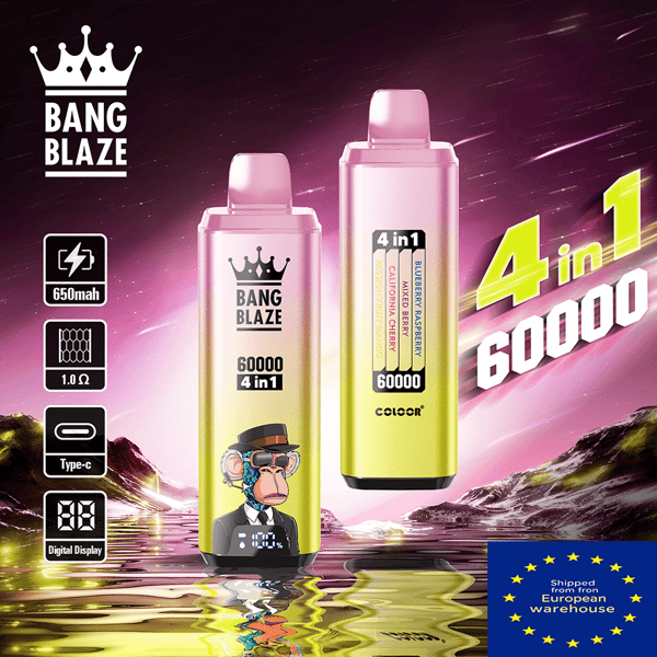 紫色の宇宙背景にピンクから黄色のグラデーションのボディを備えた 2 つの Bang Blaze 4-in-1 使い捨て電子タバコ ペン。左側のデバイスには漫画の猿のマスコットが特徴で、右側には大胆な「4 in 1 60000」のブランドが表示され、左側のアイコンには 650 mAh、1.0 オーム、USB Type-C、デジタル ディスプレイが表示され、右下にはヨーロッパの倉庫バッジが表示されます。.