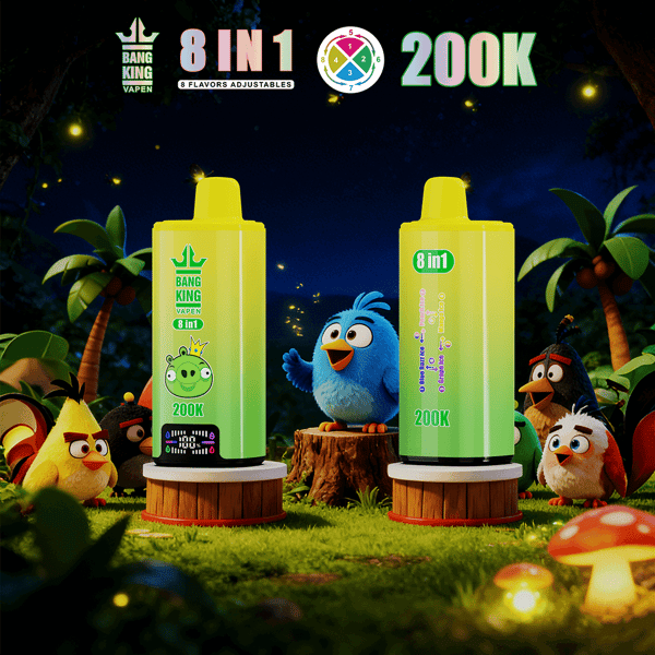 Deux flacons de vape vert citron étiquetés 8 en 1 et 200K se trouvent sur des socles en bois dans une forêt nocturne avec des oiseaux de dessins animés.